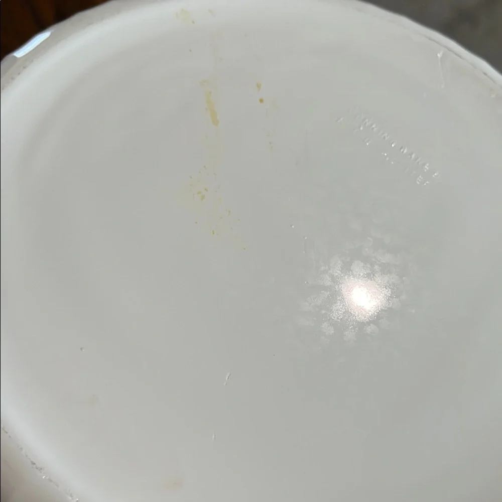 White and Corning Ware Bakeware with Glass Lid F1B